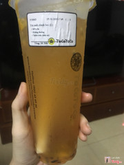 Không biết có phải do chiết khấu với các ứng dụng giao hàng cao hay như thế nào mà TOCOTOCO đã hai lần “sơ ý?” quên bỏ trân châu vào order của mình. Mình chấp nhận đợi để nhận được sự sơ ý này hay sao ??? Do trân châu sợi mới giữ chân mình với Toco mà thật sự không vui nổi khi nhận được ly nước . Chi Nhánh Nguyễn Thị Tú 