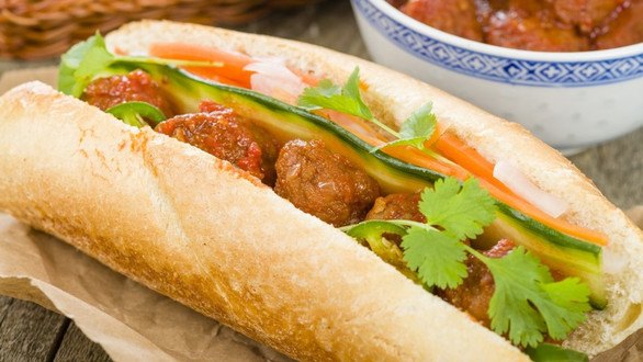 Bánh Mì Bà Hương - Thích Quảng Đức