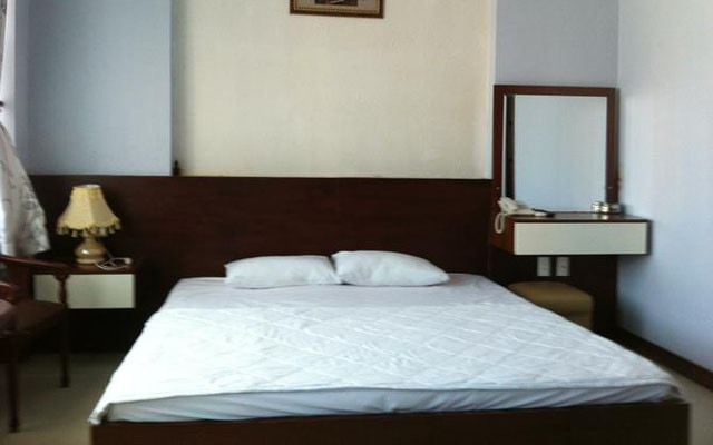Hoa Hồng Hotel - Kha Vạn Cân