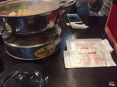 Gần chợ đà lạt nên chạy nhầm vào động này, phòng vụ kém, cộc cằn và thô lỗ với khách, món ăn mắc 400-500 một cái lẩu, không còn gì để nói