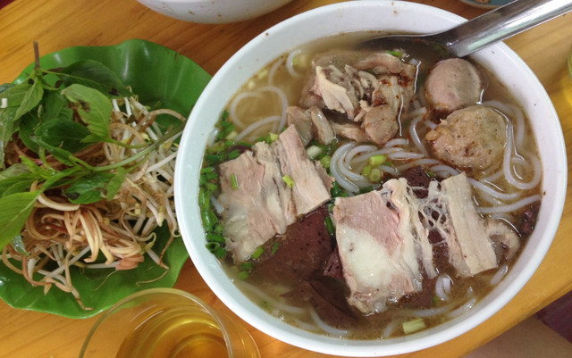 Bún Bò O Chanh - Ô Chợ Dừa