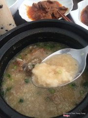Lớp cháo cháy dưới thành niêu