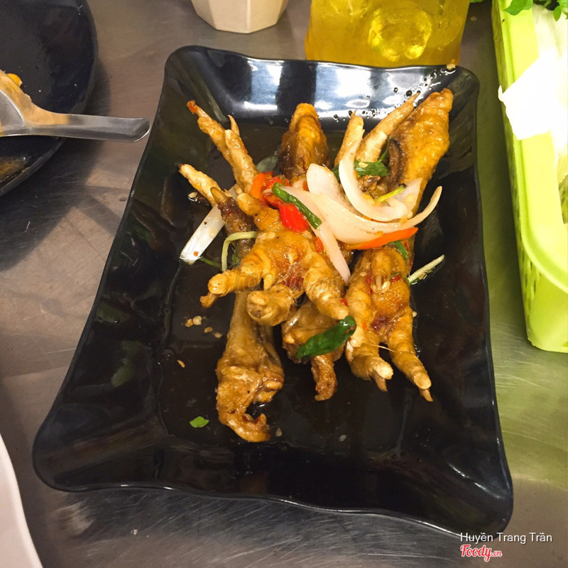 Chân gà chiên mắm