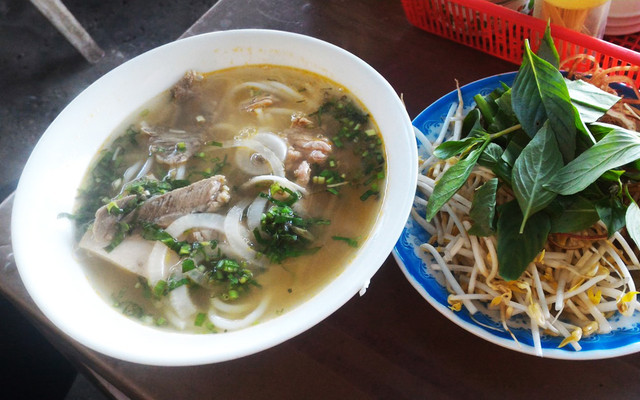 Thu - Bún Bò Huế & Bún Riêu