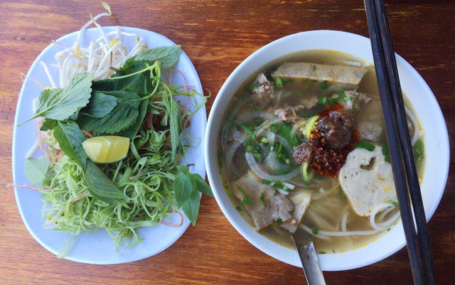 Bình Ngân - Bún Bò Huế