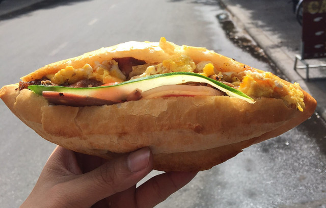 Bánh Mì Quốc Doanh - Lê Thanh Nghị