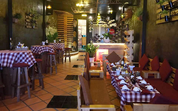 Chilli Bistro - Nhà Hàng Âu