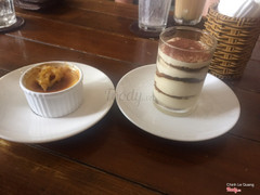 Tiramisu: không biết do bánh để quá lâu hay do người làm, bánh quá chua, không thể nuốt nổi.