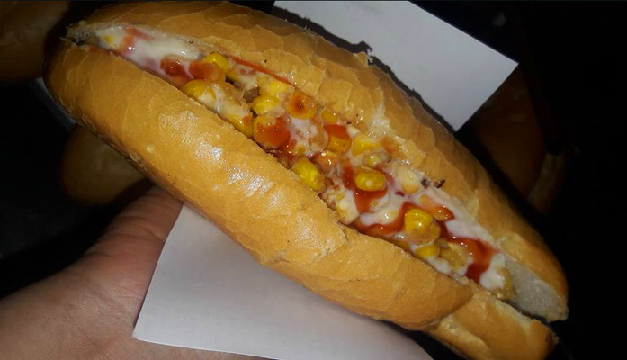 Chú Long - Bánh Mì Nem Khoai - 8 Ngõ 28 Hương Viên