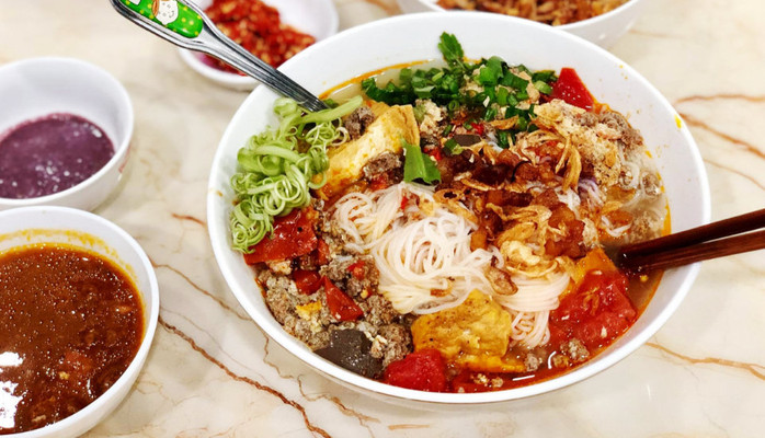 Sơn Lâm Quán - Bún Riêu & Hủ Tiếu