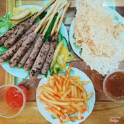 Nem lụi + cơm cháy + khoai