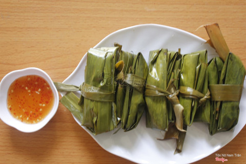 Banh Bot loc lá