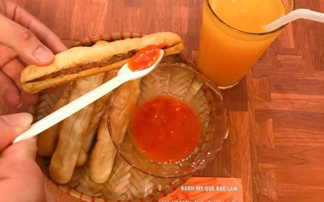 Bánh Mì Que Bảo Lam - Trương Định