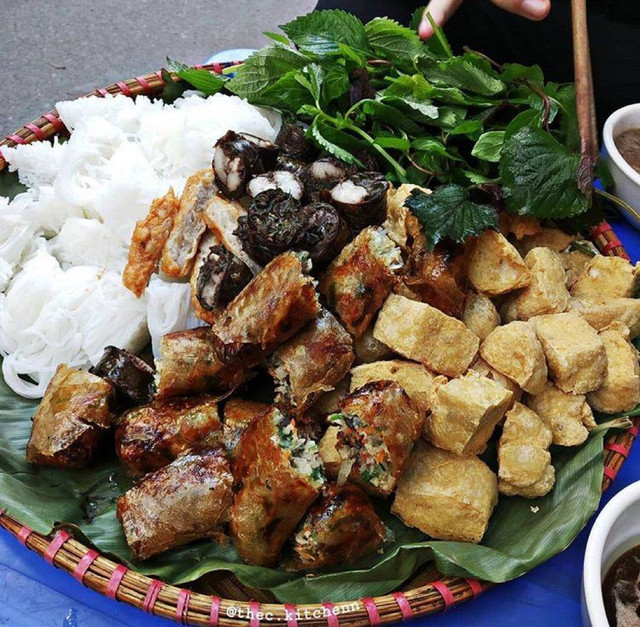 Bún Đậu Mẹt Cô Thoa - Phùng Khoang