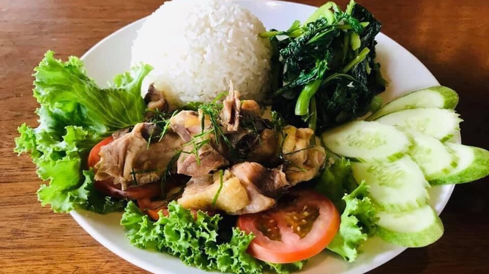 Cơm Tám 66 - Huỳnh Thúc Kháng