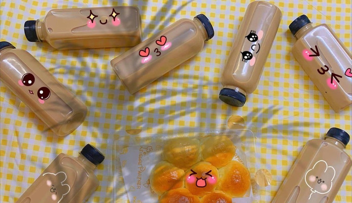 Bếp Nhà Quyn - Trà Sữa & Bánh Ngọt - Ba Tháng Hai