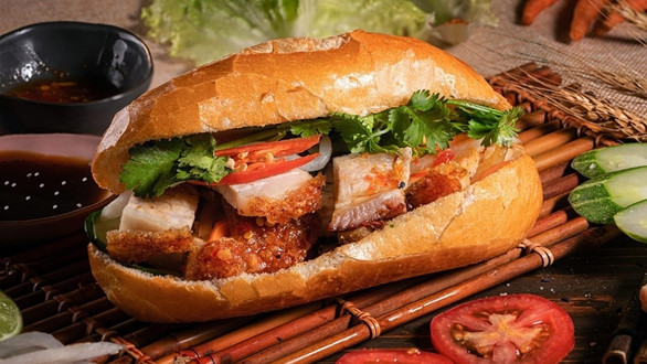 Bánh Mì Út Thảo - Xôi Gà & Bánh Bao - Ngô Tất Tố