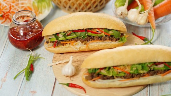 Bánh Mì Pate Gia Lai Benri Bread - Phan Văn Trị