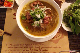 Bún bò tái