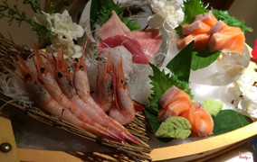 Sashimi Tôm + cá hồi + cá ngừ