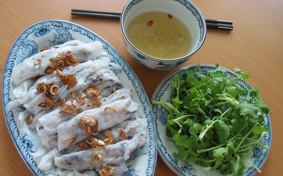 Nguyệt Nhi - Bánh Cuốn Nóng