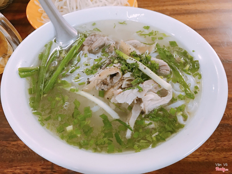 Phở đùi gà