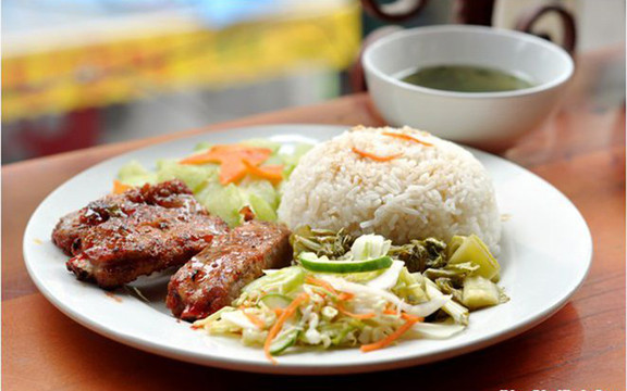 Út Chi - Quán Cơm Bình Dân