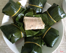 Chả Huế với gia vị đơn giản nhưng gói gém cẩn thận trong lá chuối mang lại độ ngon đúng vị Huế