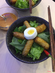 Bún chả cuốn cá