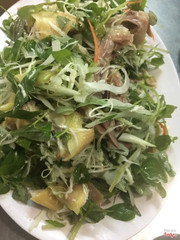 Gỏi gà siêu nhiều và cực ngon