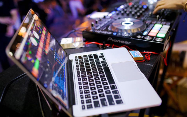 Hamsa - Tea & Coffee Cùng DJ Sống Động