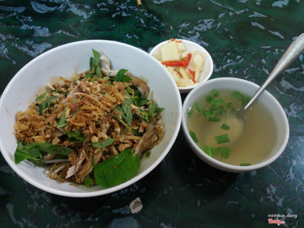 "NHẤT ĐỊNH PHẢI THỬ" miến trộn ngan ngon nức tiếng ở quận Cầu Giấy