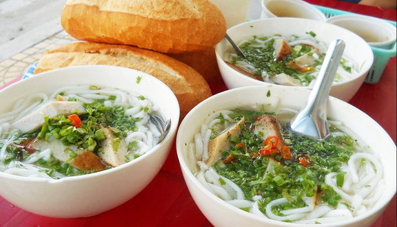 Mai Lý - Bánh Canh & Chả Cuốn