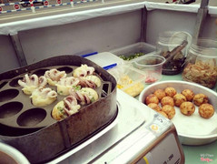 Takoyaki nguyên con 