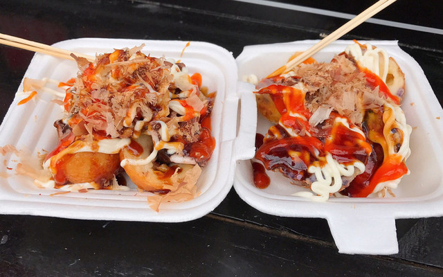 Bánh Bạch Tuộc Takoyaki Nguyên Con