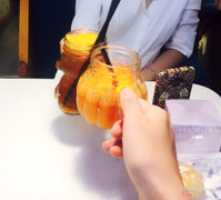 Trà đào và nước ép 
