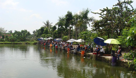 Thanh Long Quán - Hồ Câu Thể Thao