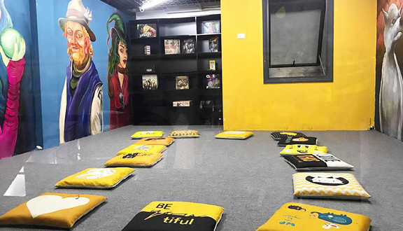 Meeple Village Boardgames & Cafe