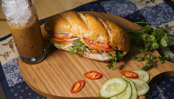 Bánh Mì Quỳnh Hương - Phan Văn Hân