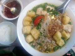 bún riêu đậu giò