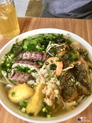 B&#250;n hải sản