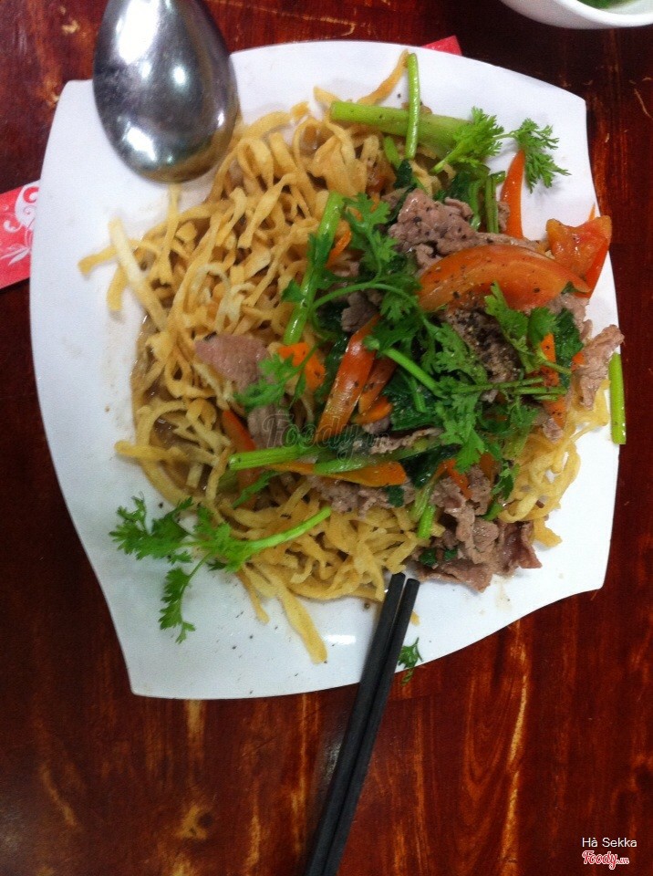 Phở bò xào giòn