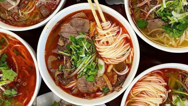 Bún Bò Chả Tôm Tân Định - Hai Bà Trưng