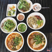 Bún bò + cơm hến Gánh!