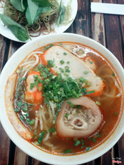 bún bò giò heo