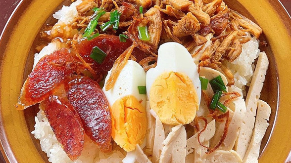 Ăn Vặt Đêm 1050 - Chân Gà Sốt Thái, Xôi & Chả Nem