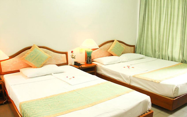 Bến Ngự Hotel