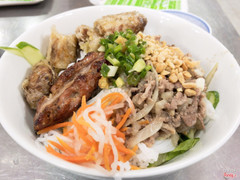 Bún thập cẩm