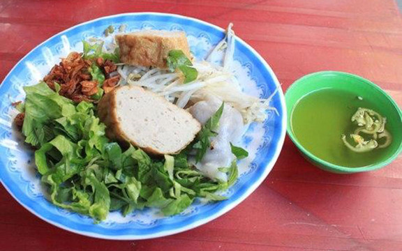 Trâm - Bánh Cuốn