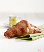 G001 - Bánh Croissant bơ
Mini Butter Croissant
Trọng lượng: 25g
Thành phần:
Tỷ lệ bơ: 22%